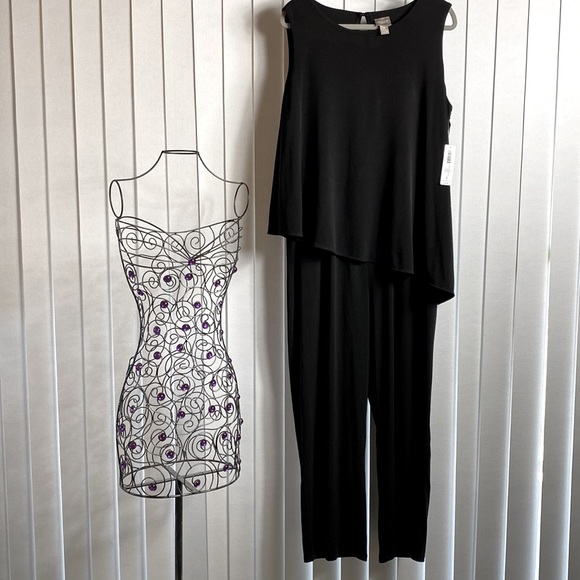 Chico's Pants - NWT 🎉HP🎉Chico’s jumpsuit layered black